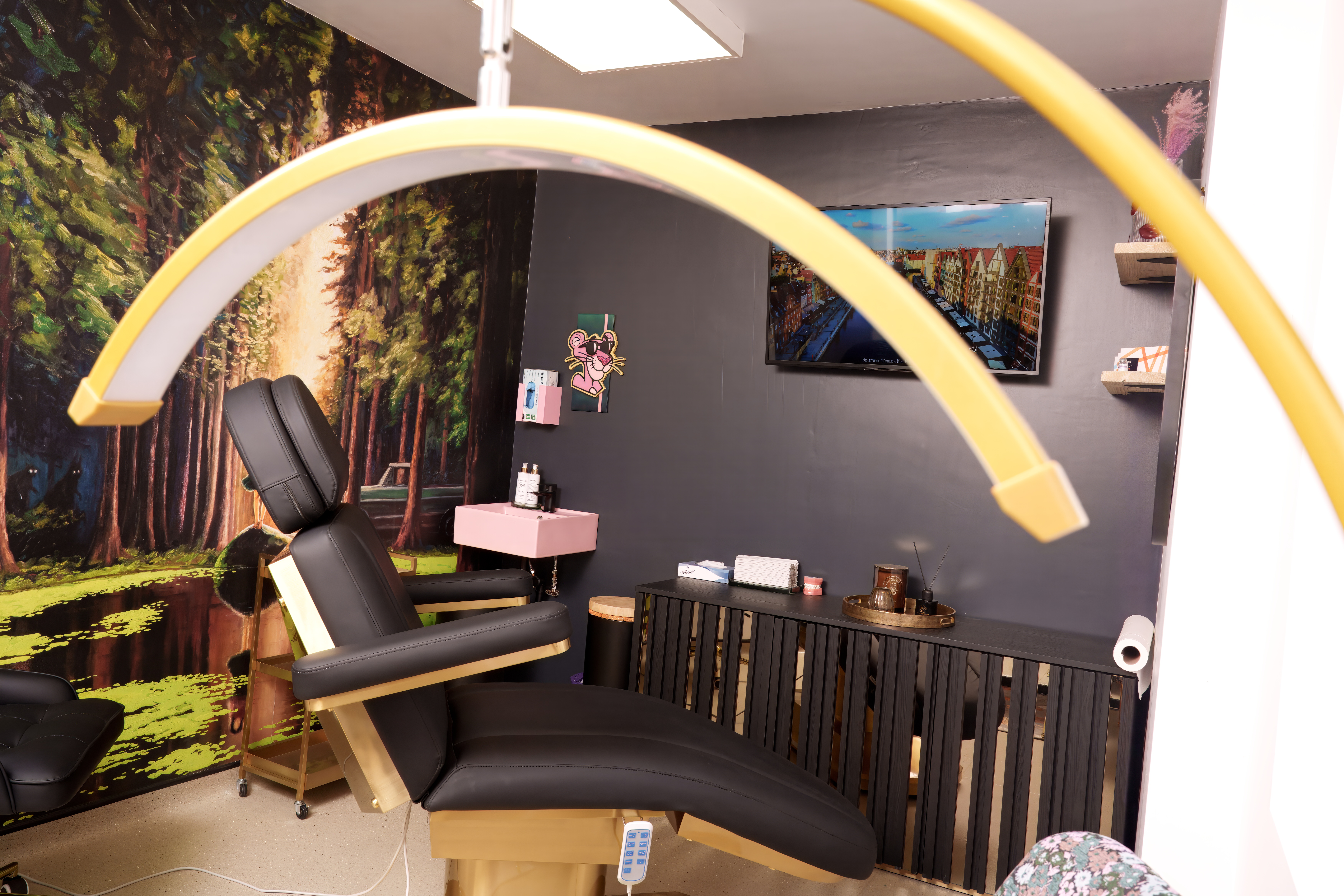 Clinic (3)